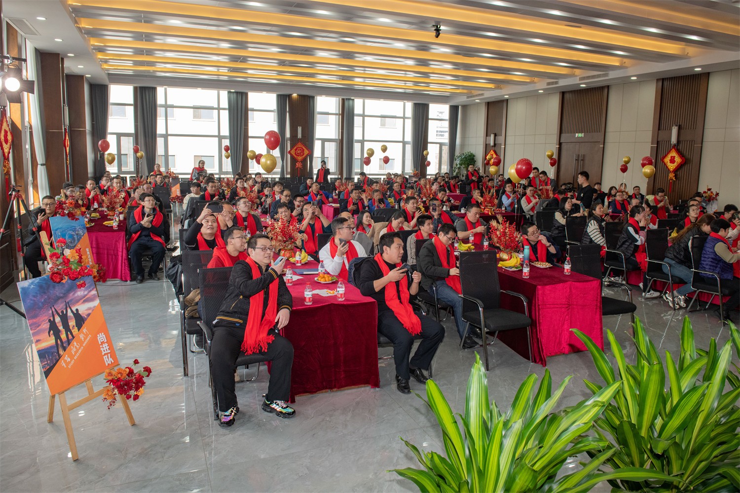 “點亮青春，圓夢義鐵”公司青年人才聯(lián)誼會成功舉辦